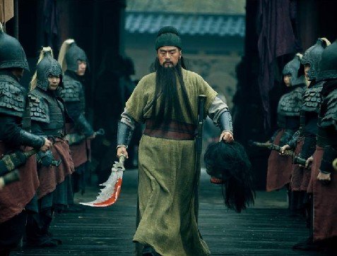 关羽温酒斩华雄主要内容