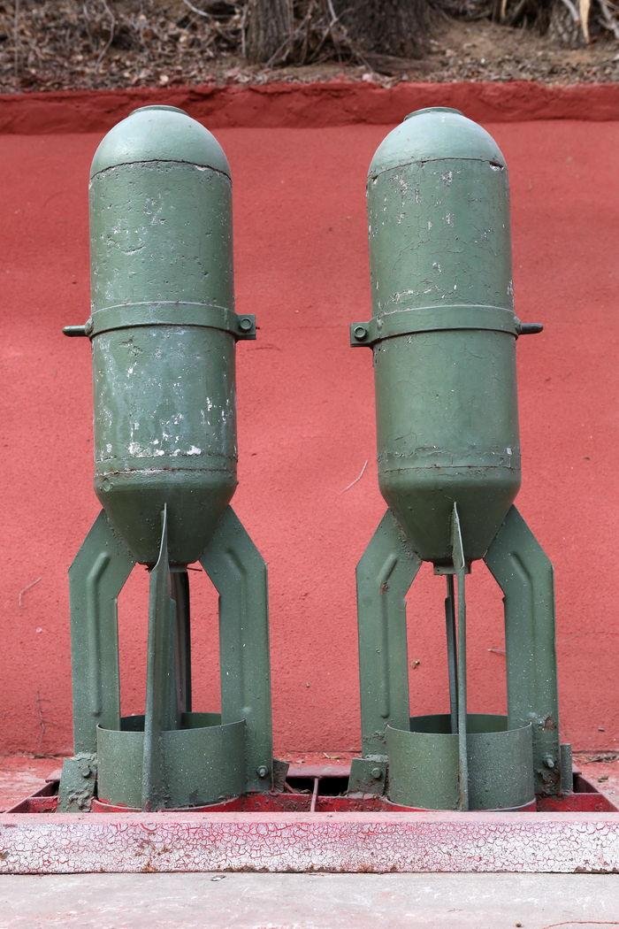 安徽一中学工地挖出炸弹，现场勘察时还在冒白烟，这炸弹还有可能爆炸吗？