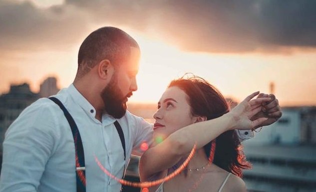 有没有一个人，会在你受伤的时候永远张开怀抱等着你？