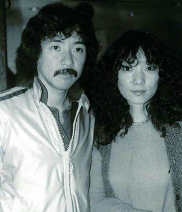 她苦苦爱了23年，站在林青霞身边是否也毫不逊色？