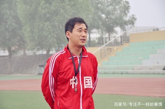 她是张默的生母，张国立的结发夫妻，离婚31年后仍未出嫁，如今怎么样了？