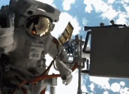 3名航天员在空间站打乒乓球,他们在空间站还做过哪些有意思的事?