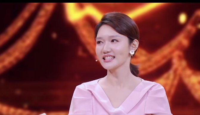 千人通过5G视频连线一同背诗，你被这个场景震撼了吗？