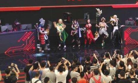 去上海看电竞嘉年华ChinaJoy大概要花多少钱？