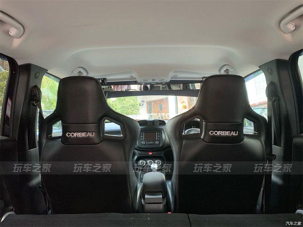 女车主也玩个性 JEEP自由侠改装Hella Flush风格