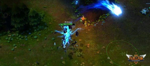 英雄联盟中单泽拉斯的大招怎么放