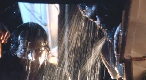 食人鱼2：繁殖的影片简介