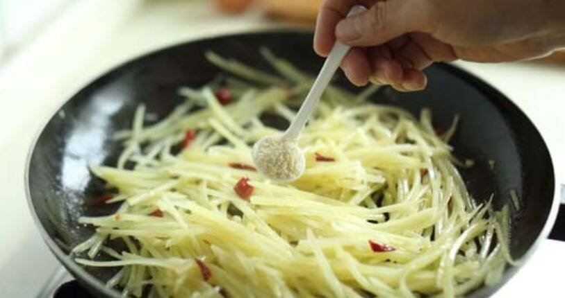 酸辣土豆丝是哪里的菜