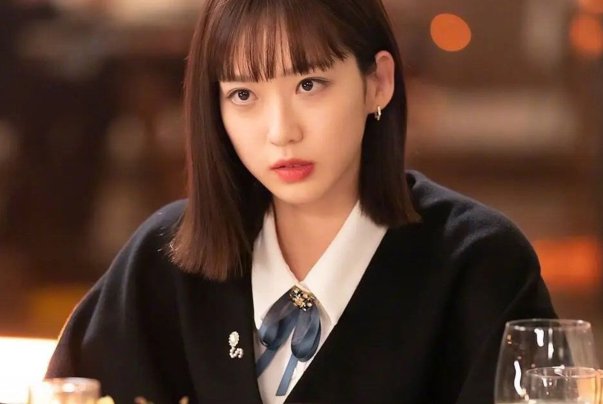 在顶楼第三季中，洛根李真的死了吗？