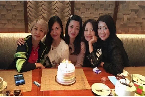 多年不见的朋友感慨的句子