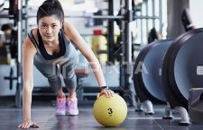 中国女性“花钱排行榜”出炉，有哪些方面令人出乎意料？