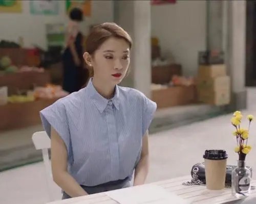 完美关系中邦尼的扮演者是谁?