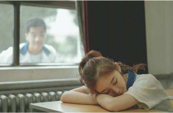 一厢情愿的爱情往往卑微又凄凉，值得吗？