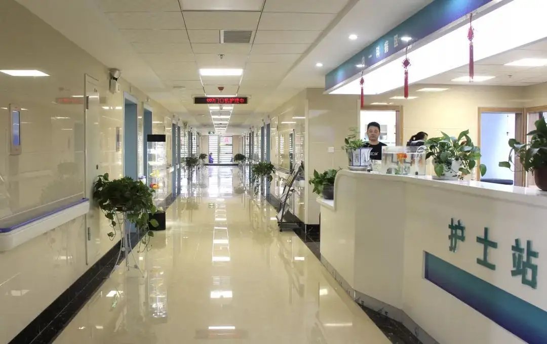 北大教授称医院不该是挣钱的地方，医院的第一使命该是什么？