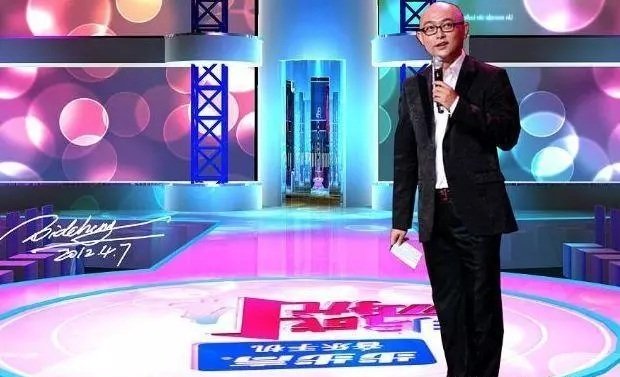 非诚勿扰24位女嘉宾出场时的歌，歌名是什么？