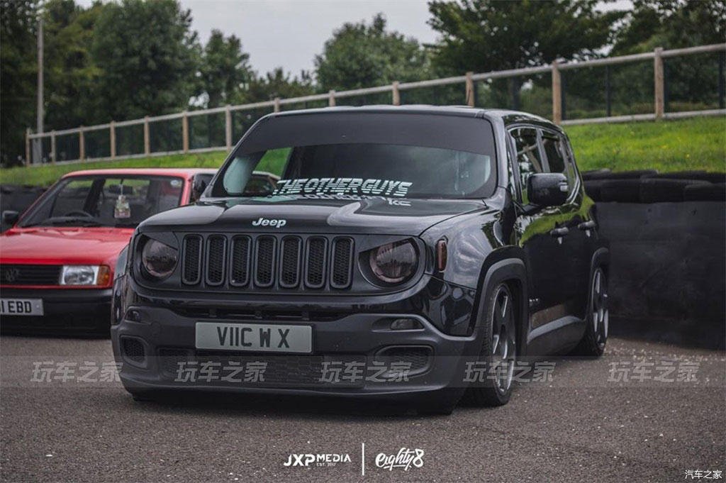 女车主也玩个性 JEEP自由侠改装Hella Flush风格