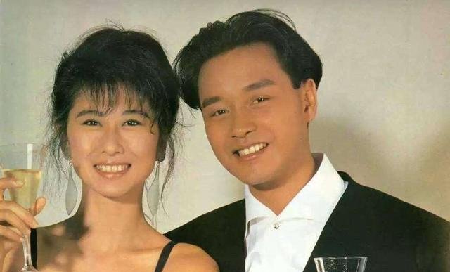 她苦苦爱了23年，站在林青霞身边是否也毫不逊色？