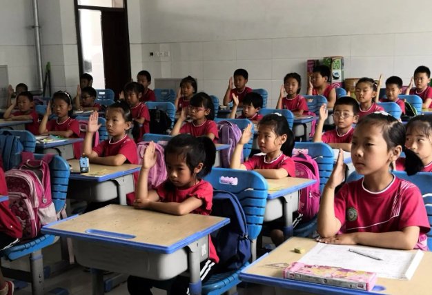 地球公转一圈大概是多长时间