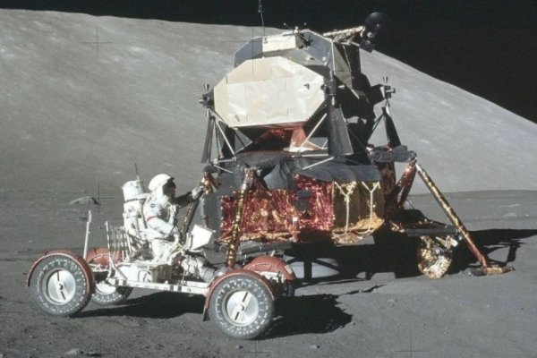 为何要从月球采集土壤