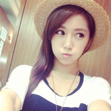 曾馨嬅的个人简介