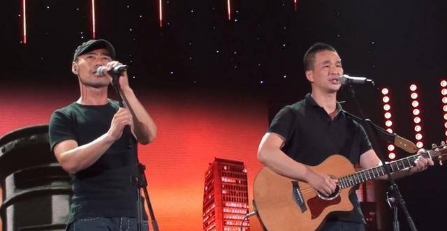 马云唱《怒放的生命》，汪峰却罕见的拍马屁：谢谢马老师。到底咋回事？