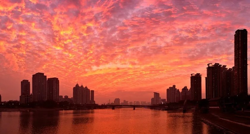 天空变红了是什么征兆