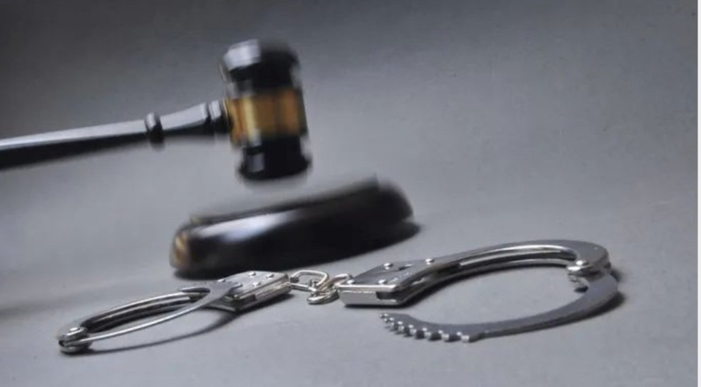 舟山2死1伤案女伤者发声：“没有任何迹象凶手就从身后捅来”能证明什么？