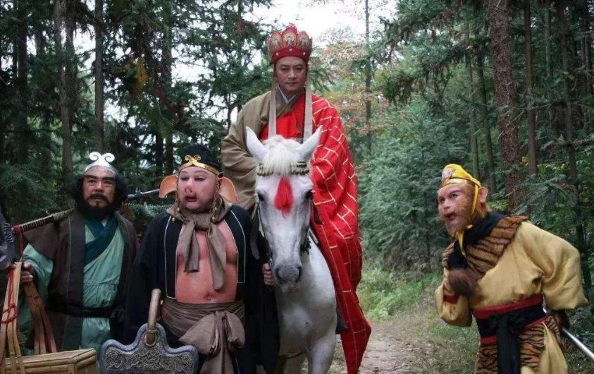 西游记 真假美猴王的故事情节 100字