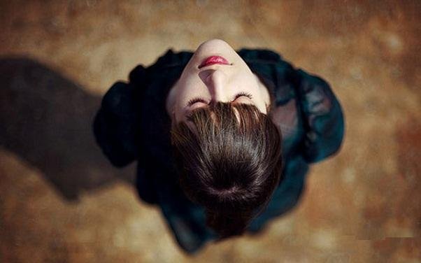 有没有一个人，会在你受伤的时候永远张开怀抱等着你？