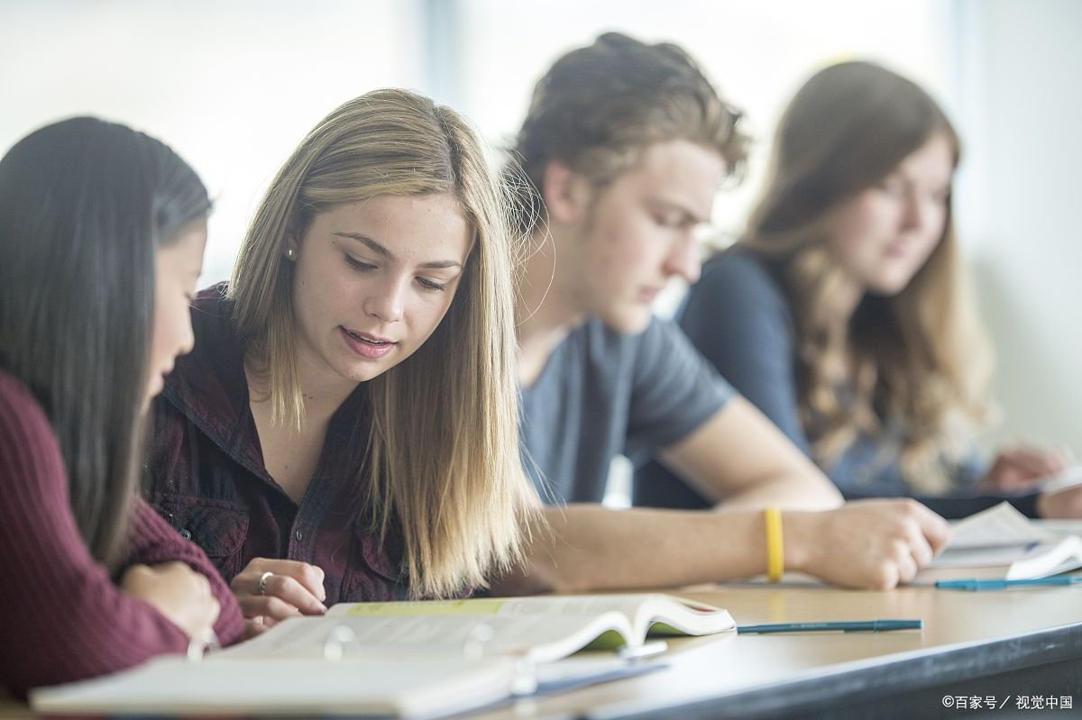 奥克兰理工大学简称AUT，AUT和梅西大学哪家好？