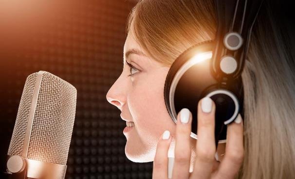 为什么录音中自己的声音会变得很奇怪？