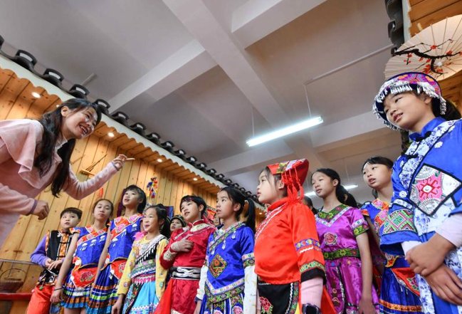 构筑中华民族共有精神家园促进各民族三交是什么