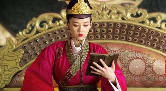 霍建华版《笑傲江湖》中东方不败的扮演者是谁？