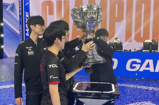 EDG夺冠有G2功劳，EDG老板亲自发文感谢，G2的存在有多重要？