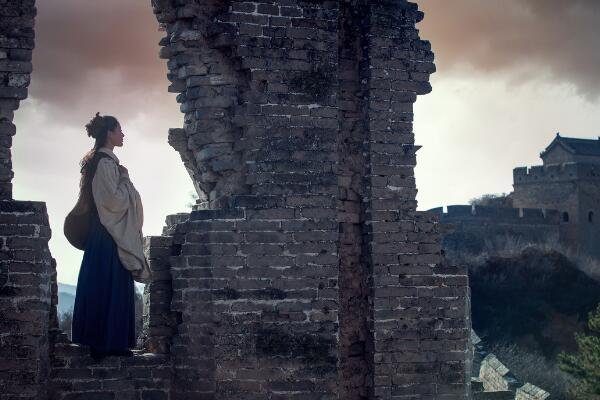 都知道孟姜女哭长城，她那时候哭倒的长城在哪里？