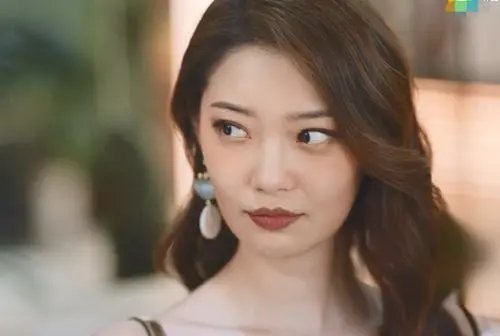 完美关系中邦尼的扮演者是谁?