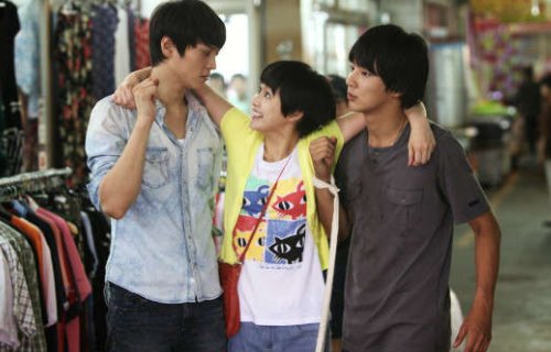 《面包大王》里卓求得妈妈金美顺怎么逃生的？