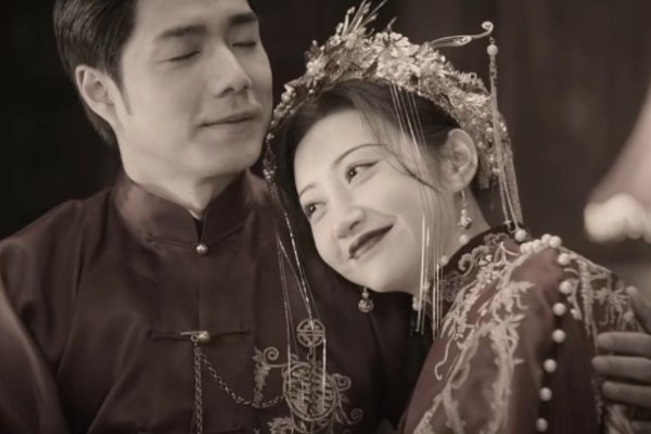 《司藤》里，为什么白英要换人演呢？