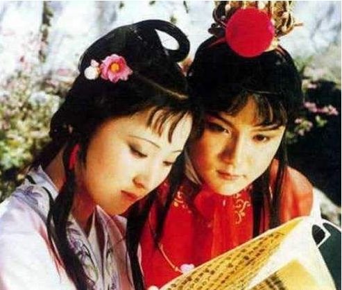 愿得一人心白首不相离下一句是什么？