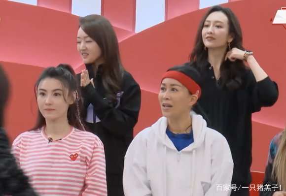 那英主动邀请张柏芝进组，两人惺惺相惜，亲密拥抱，对此你怎么看？