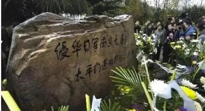 南京一男子向供奉日本战犯的玄奘寺扔臭鸡蛋，此事引发了怎样的连锁反映？