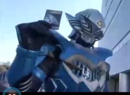 蒙面超人decade的剧情介绍