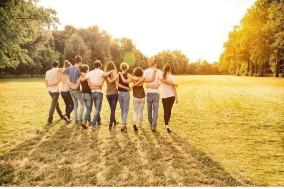 多年不见的朋友感慨的句子