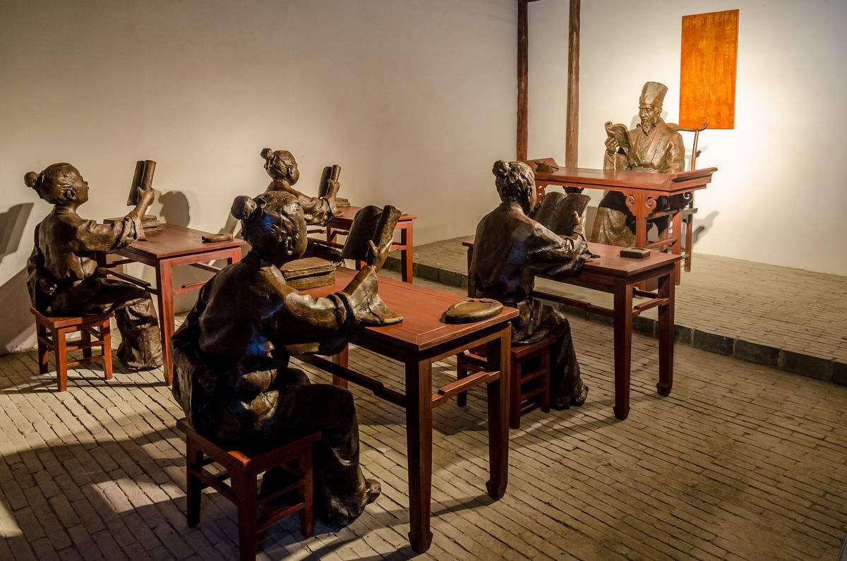 善学者师逸而功倍,又从而庸之,不善者师勤而功半,又从而怨之。