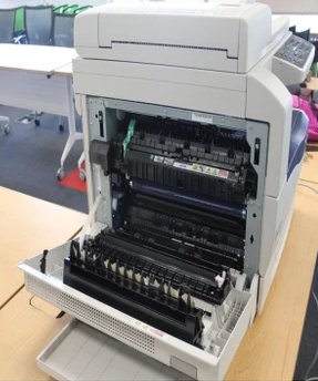 我的打印机不能打印,右下角显示1个文档待打印,原因administrator