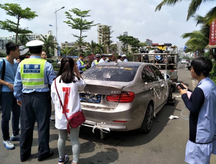 大连通报宝马故意冲撞人群，肇事者系报复社会，肇事者到底该怎么罚？