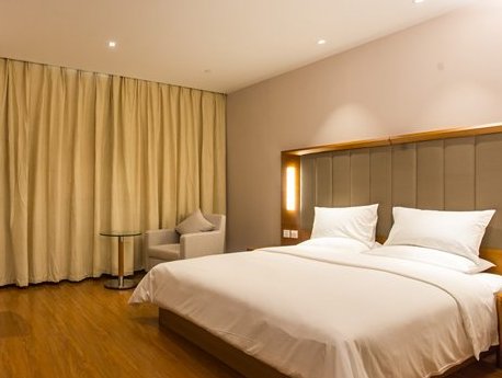 上海全季鸿酒店回应命案可网上办理全额退款，给酒店带来的损失谁来承当？