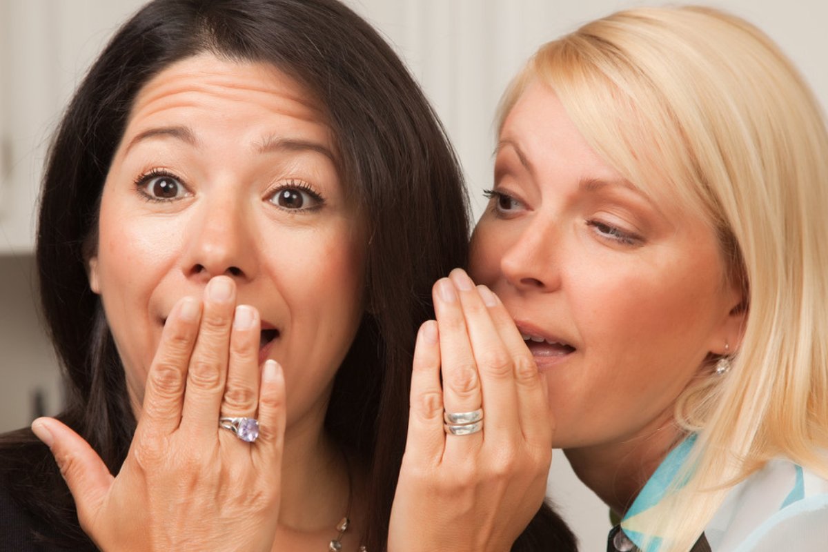 三个兔子叠在一起念啥？