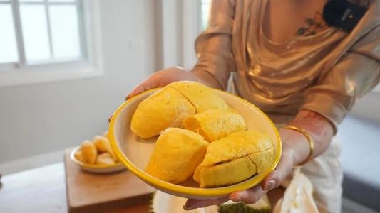 网友说开榴莲开出了开盲盒的感觉，为何会发会产生这种感觉？