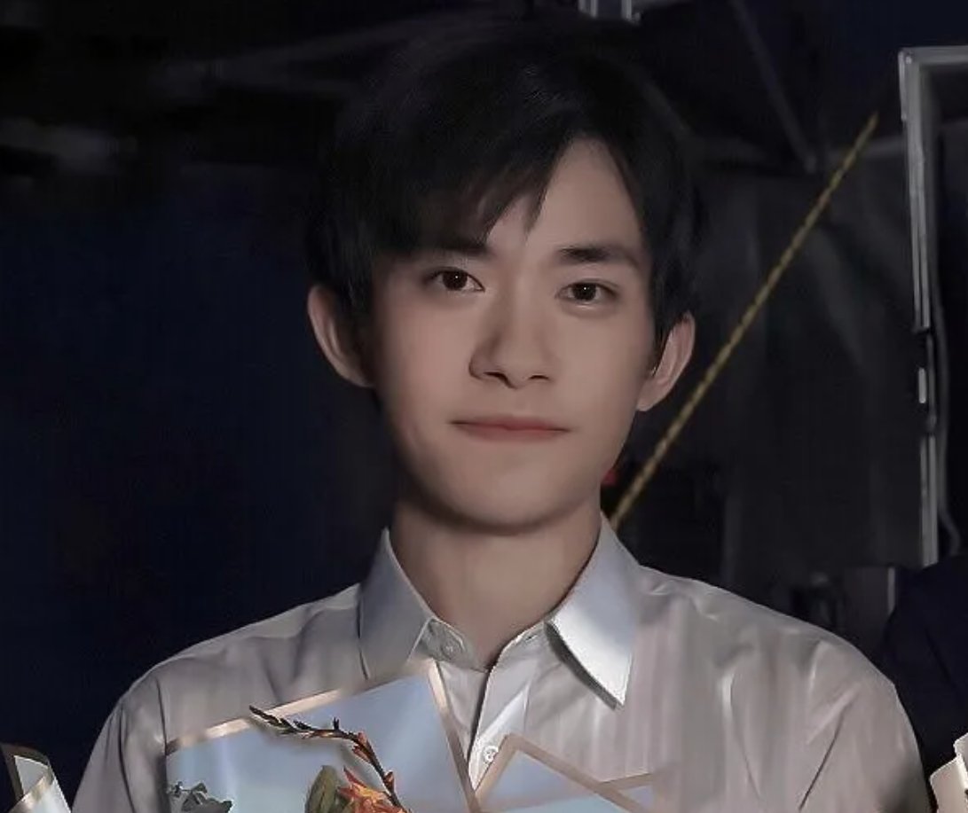 电影《奇迹》发布定档海报，这部电影是讲述什么故事的？